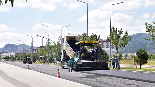 Belediye’nin asfalt çalışmaları aralıksız sürüyor