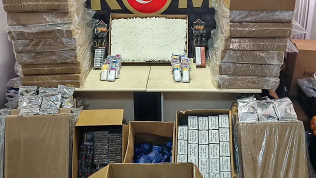 Bilecik'te 108 Bin 380 Doldurulmuş Makaron Ele Geçirildi