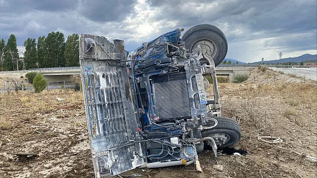 Bilecik'te Devrilen Tanker Sürücüsü Yaralandı