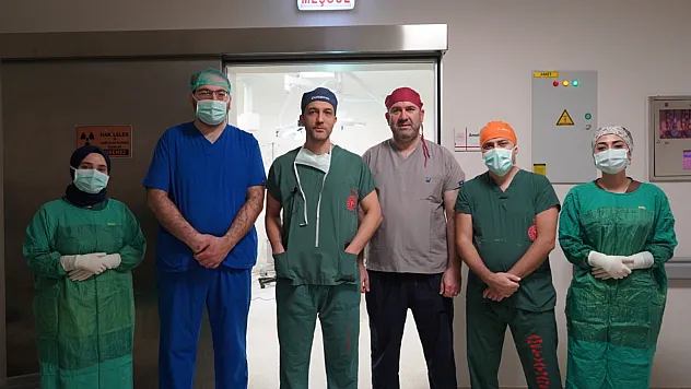 Bilecik'te İlk Defa Karın Zarı Açılmadan 'Rahim Koruyucu Sakrokolpopeksi' Ameliyatı Yapıldı