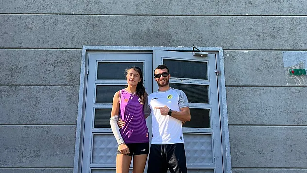 Bilecikli Genç Voleybolcu Galatasaray'da