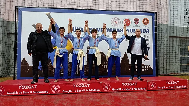 Bilecikli Güreşçi Mikail Zaloğlu'ndan Türkiye Şampiyonluğu
