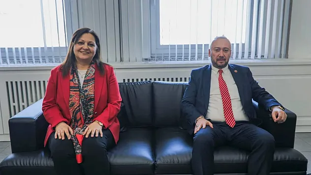 Bir 65 Milyon Hadisesi Daha! Uşak Belediyesi'ne Yolsuzluk Operasyonu
