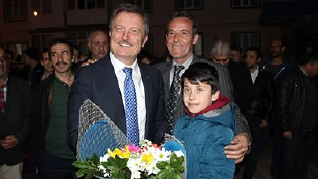 Birilerinin beni elimden tutup gezdirmesine gerek yok