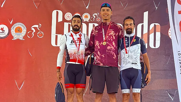 Bisiklet Sporcusu Mert Hüner Samsun'daki Yarışta 3'üncü Oldu