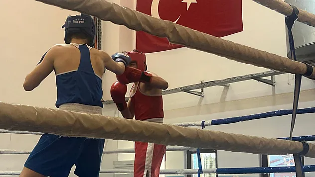 Boksseverler Afyon'da Toplandı: Gençler Türkiye İçin Mücadele Edecek!