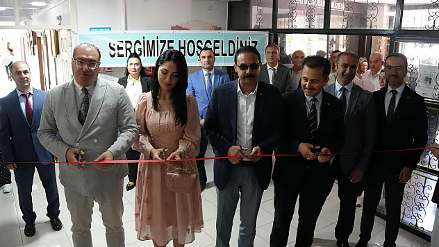 Bolvadin Halk Eğitimi Merkezinde Yıl Sonu Sergisi Açıldı