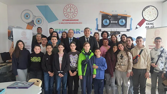 Bu Fotoğraflarda Geleceğin Mühendisleri Var