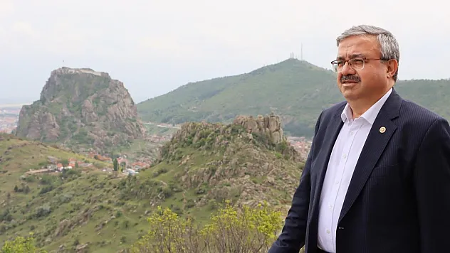 'Bu millet yıkılmaz'