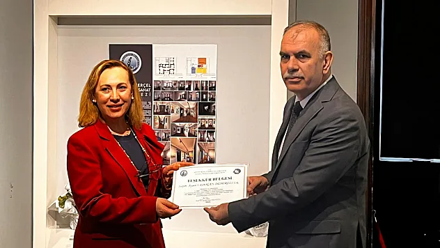 Bu Sergi İle Bahar Gelir