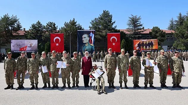 Bu Tören Çok Şey Anlatıyor!