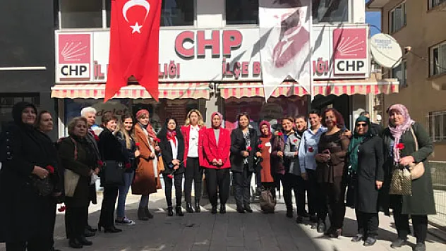 'Bu yıl 8 Mart'ta üzgün ama umutluyuz'