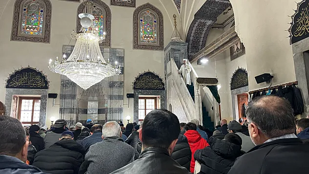 Bugünkü Cuma Hutbesi'nde Neler Söylendi?
