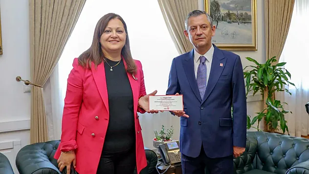 Burcu Köksal AK Parti'ye Geçiyor