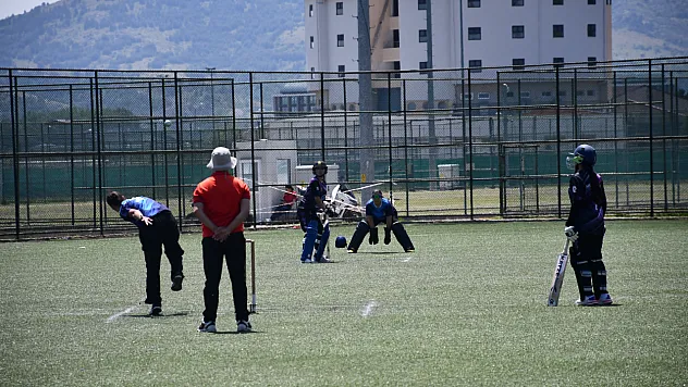 Büyük Kadınlar Kriket'te Büyük Mücadele