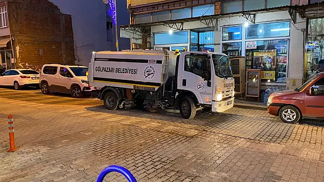 Cadde ve sokaklarda temizlik çalışması yürütülüyor