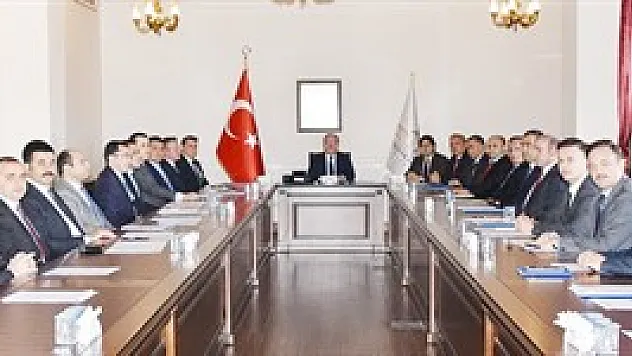 'Çalışmaları sosyal medya ve internet üzerinden duyurun'