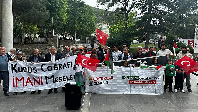 'Çayı Ucuza Satıp Yahudi Malı Satmaktan Utanmıyor Musunuz?'
