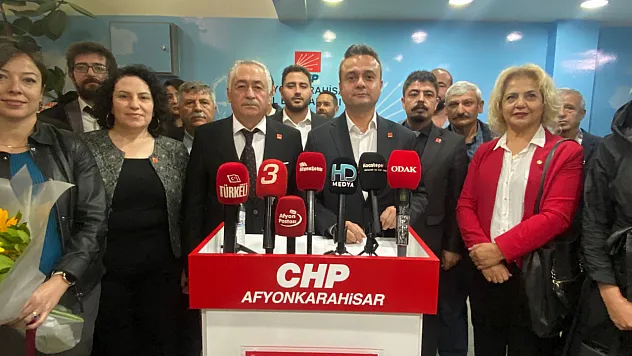 CHP Afyon'da Devir Teslim Töreninde Dikkat Çeken Mesaj: Doğruları Yakında Herkes Görecek!