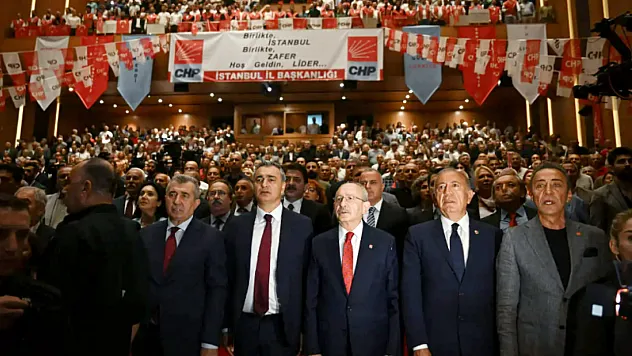 CHP'de 'Figüran' Kavgası. Peşpeşe Sert Açıklamalar