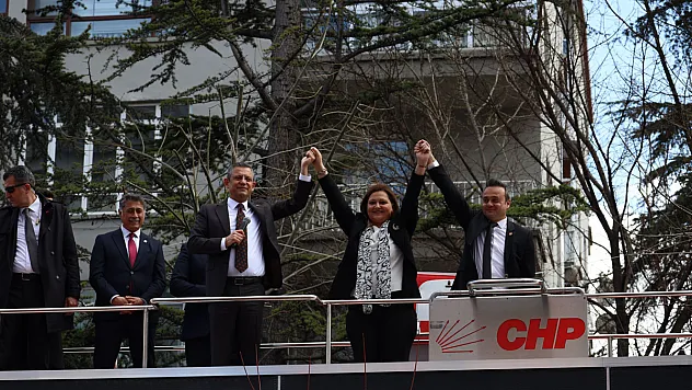 CHP Genel Başkanı Özel: 'İktidardaki gücü mutlaka yerelle dengelemek zorundayız'