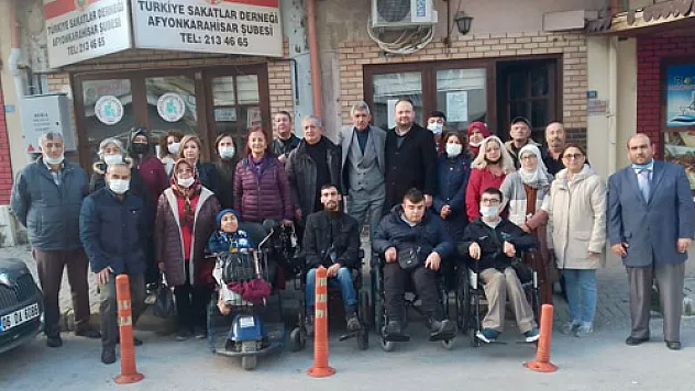 CHP heyeti Sakatlar Derneği'ni ziyaret etti