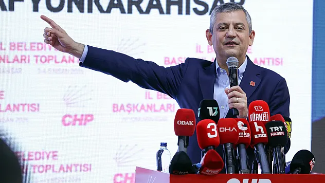 CHP Lideri Özel, Afyon'dan İktidara Yüklendi