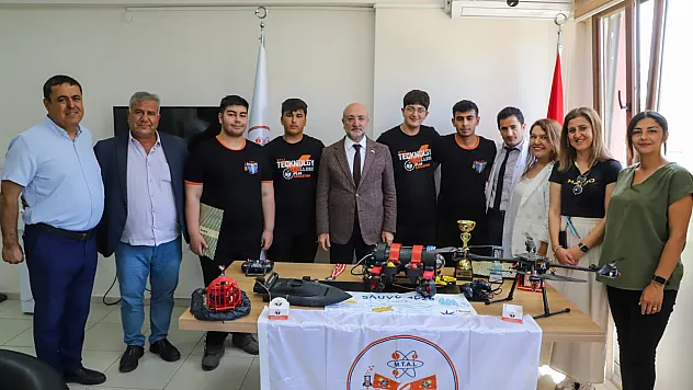 Çin'de Başarı Kazanan Öğrencilere Başkan Şahin'den Teşekkür