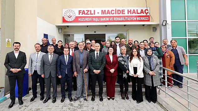 Çınarların Gönlüne Misafir Oldular: Vali Aktaş ve Eşinden Yaşlılar Günü'nde Anlamlı Ziyaret