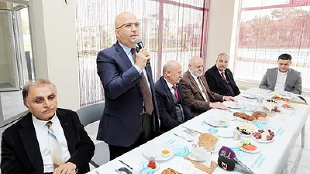 Çoban muhtarlarla kahvaltıda buluştu – Kocatepe Gazetesi