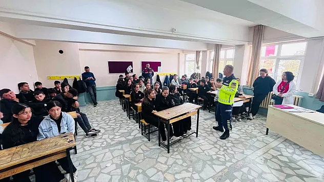 Çobanlar'da 'Trafik Dedektifleri Projesi' Eğitimi