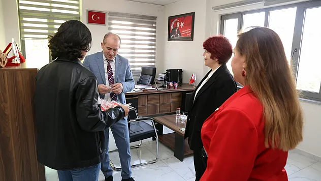Çocuk Evlerinde Kalan Minik Ellerden Anlamlı 18 Mart Hediyesi