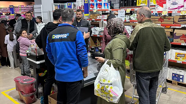 Çocukların 'Oruç Satma' Geleneği Chipper'da Yaşandı