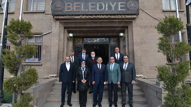“Cumhurbaşkanı asgari ücretin ne  olacağını süresi gelmeden ilan edecek”