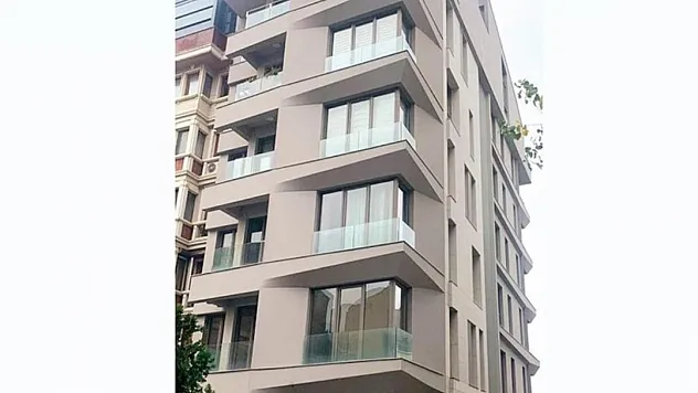 CZN Burak Milyon Dolarlık Daire Aldı!