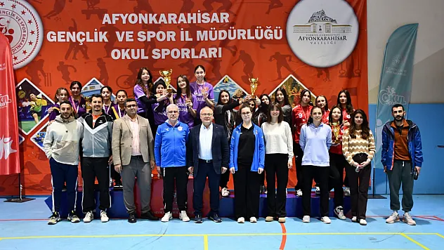 Dart Müsabakalarına İlçeler Damga Vurdu