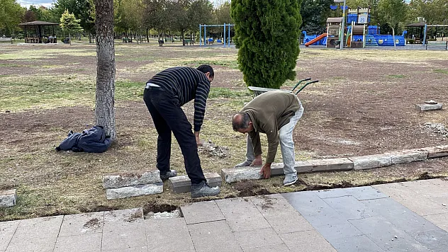 Dede Korkut Parkı'nda Bakım Ve Onarım Çalışmaları Başladı