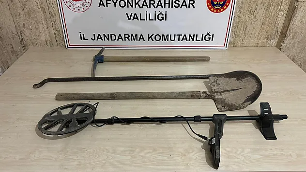 Defineciler Jandarma Takibinden Kaçamadı!