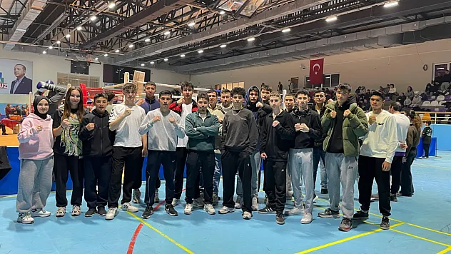 Demir Fight Clup Madalyaları Sildi Süpürdü