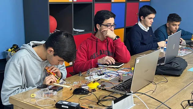 'Deneyap Teknoloji Atölyesi'nde Çalışmalar Sürüyor