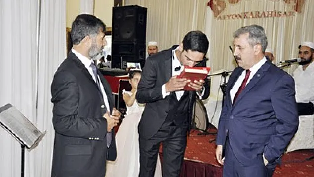 Destici: Helali haramı gerçek ölçüyle belirlemeliyiz