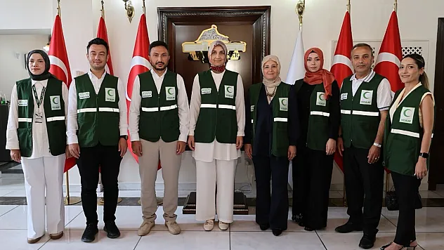 Devlet Ana'ya Yeşilay Çalışmalarını Anlattılar