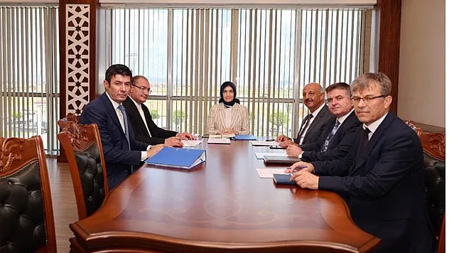 Devlet Ana Yatırımları Gözden Geçirdi