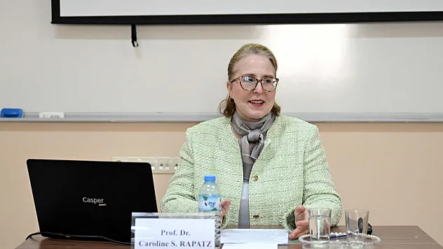 Devletler Ve Egemenlik Alanları AKÜ'de Tartışıldı