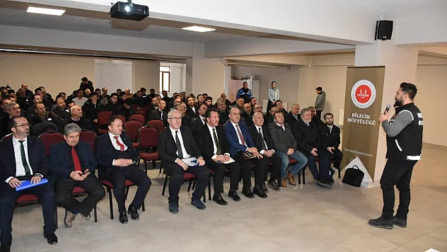 Din Görevlilerine 'Bağımlılıkla Mücadele' Konulu Sunum Yapıldı
