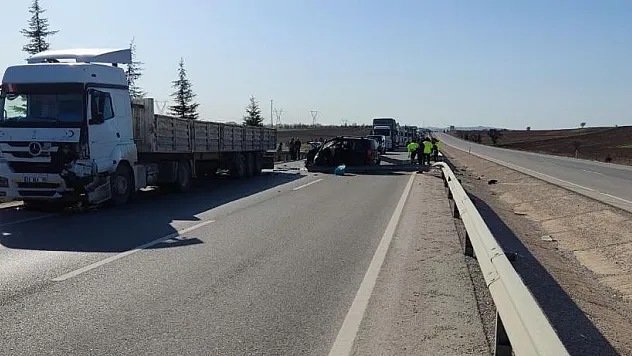 Dinar’da feci kaza