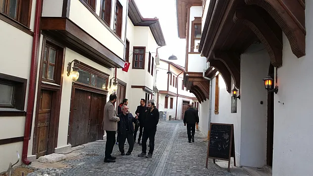 Doç. Dr. Abdullah Erdem Taş: Modern Hayat İnsanları Yalnızlaştırıyor