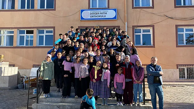 Döğer Fatih Ortaokulu'nda Öğrencilere Deprem Bilinci Aşılandı