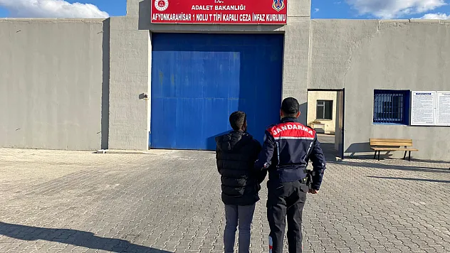 Dolandırıcı Cezaevinde