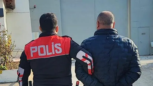 Dolandırıcılıktan Aranan Şahıs Yakalandı